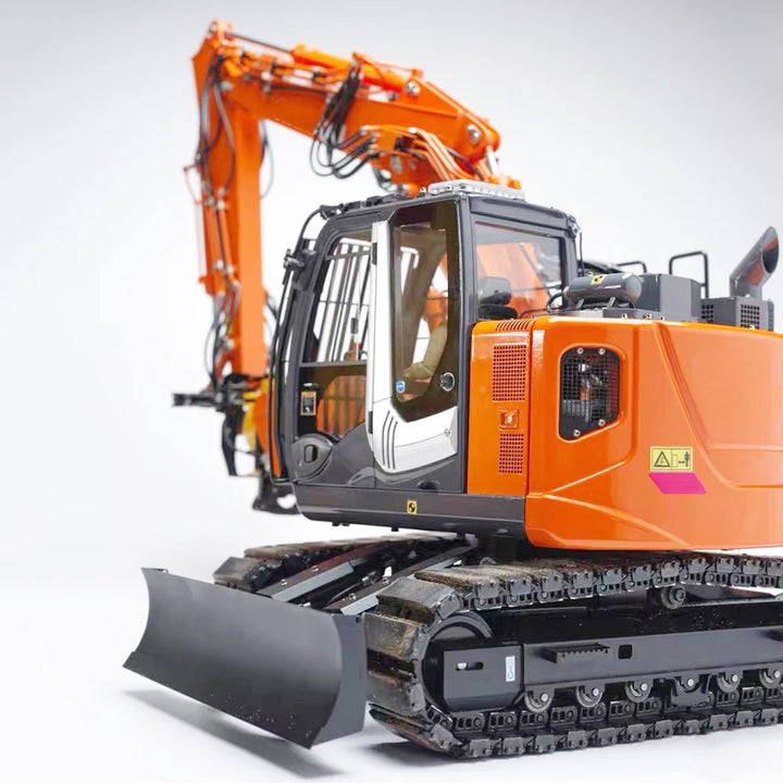 1/14 ZX135 Three-Section Hydraulic RC Excavator (RTR) - Metal